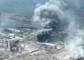 VIDEO/ Rusët bombardojnë një tjetër spital në Ukrainë, 300 persona nën rrënoja