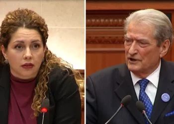 DEBATI / Berisha: E ke lumturuar burrin me prona; Xhaçka: Nuk e di nëse gruaja juaj…
