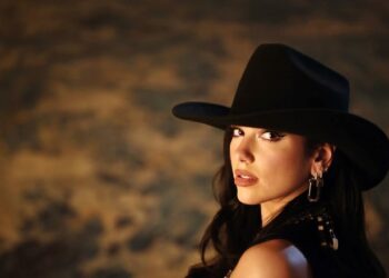 FOTO/ 17 tatuazhe në trup, Dua Lipa zbulon se cili prej tyre ka kuptimin më të veçantë