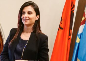 Gjobitet me 100 mijë lekë kryetarja e bashkisë Durrës, zbulohet arsyeja e vendimit