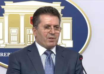 Presidenti i ri, Mediu: Opozita të negociojë si një trupë e vetme