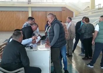 ‘Rithemelimi’ vijon zgjedhjet/ Sot votohet për kreun e PD në Lushnje, ja tre kandidatët