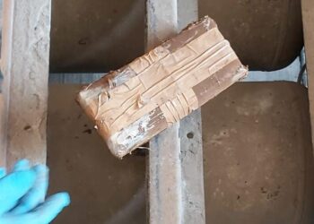 Ishte i sekuestruar në portin e Durrësit/ Kontrolli në kamion zbulon një tjetër sasi heroine. Në qershor iu gjetën 17 kg