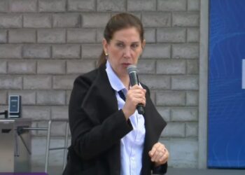 “Ndalojmë qeset plastike nga 1 qershori”/ Kumbaro: Do i qepemi e s’do i ndahemi, t’i kthehemi zakonit të torbave prej cope. Do i rrisim gjobat