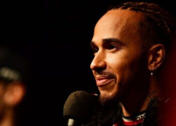 Lewis Hamilton fiton betejën me fqinjët, pema pranë pronës së tij do të pritet