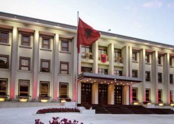 Presidenti i ri/ Ky është formulari që duhet të plotësojnë deputetët për propozimin e tre kandidatëve (Foto)