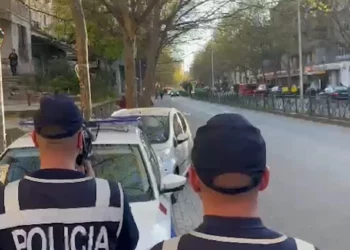 VIDEO / Policia Rrugore del me radarë në mes të Tiranës