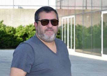 “Eshtë gjallë”/ Mediat italiane përgënjeshtrojnë lajmin e vdekjes së Mino Raiolës: Ndodhet në gjendje të rëndë