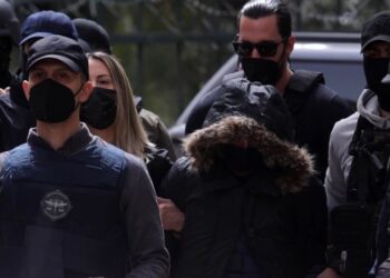 “Vdekje, vdekje, vdekje”/ Flet nëna që akuzohet se vrau tre vajzat, jep versionin e saj