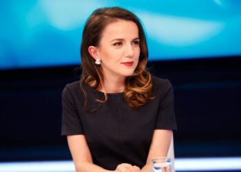 Rudina Hajdari rikthehet në PD: Statuti i Komisionit të Rithemelimit do sjellë ndryshimin!