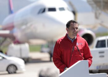 Shtohet linjë direkte flururimi me Nisën, Veliaj: Mundësi për të udhëtuar më lirë, edhe për turistët që duan të vizitojnë Tiranën dhe Shqipërinë