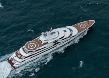 FOTO/ Ja si qeveria italiane konfiskoi superjahtin 700 milionë dollarësh të Putinit!