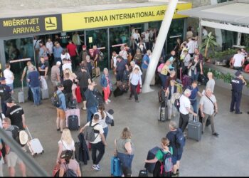 Finalja e Conference League/ TIA: Rinasi priti 55 mijë pasagjerë për tre ditë! 25 maji rekord: 168 fluturime