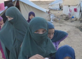 Shpëtohen edhe 4 gra dhe 9 fëmijë nga kampi i ISIS në Siri, u dorëzohen autoriteteve shqiptare