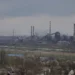 Rusia: Do të hapen korridore humanitare që civilët të largohen nga fabrika e çelikut në Mariupol