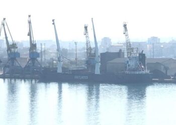 Droga në portin e Durrësi / Del fotoja e anijes ku ishte fshehur kokaina