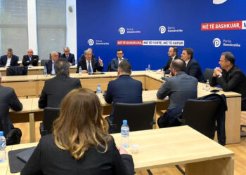 “Të mos jetë spiun, anëtar partie e ish funksionar i PPSH”/ Zbardhet drafti me kriteret e Alibeajt për Presidentin e ri!