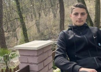FOTO/ Aksidenti i rëndë në Elbasan, ndërron jetë në spital 18-vjeçari . Nuk u mbijetoi dot plagëve