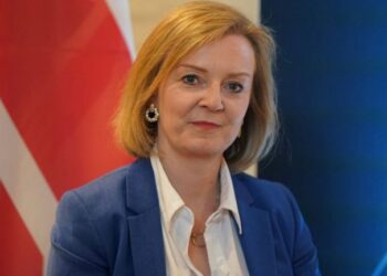 Zgjerimi i konfliktit/ Paralajmëron sekretarja e Jashtme britanike: Ndërhyrja ruse mund të rindezë luftën në Ballkan