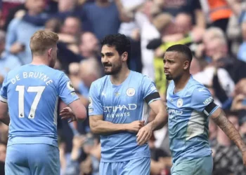 City fiton titullin me 3 gola në 5 minuta, përmbysje e çmendur ndaj Villa-s