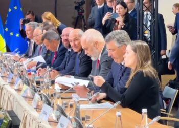 Shqipëria dhuron 1 mln euro për Ukrainën, Rama: Shpresojmë që lufta të mbarojë sa më parë!