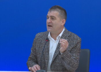 “Berisha pengon takimet e mia”, Komisioni Zgjedhor në PD pret kalendarin e Ibsen Elezit
