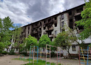 “U bombardua gjithë natën”/ Kievi zyrtar: Rusia i është rikthyer sërish sulmeve në lindje të Ukrainës, vritet një 15 vjeçar