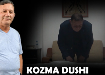 Kamera e fshehtë/ “Eja o Shoku ynë”! Këngëtari veteran Kozma Dushi “ngjall të vdekurin”, e ngre nga arkivoli. VIDEO që nuk duhet të humbisni