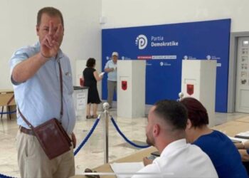 U tërhoq nga gara/ Kulluri voton për kreun e ri të PD: Situata është e rëndë, u lexua keq Kuvendi i 11 dhjetorit