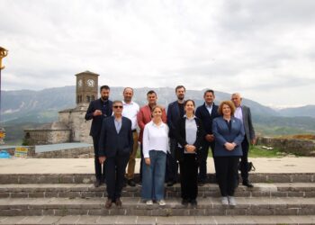 “S’kemi kufinj”/ Një platformë digjitale e përbashkët për turizmin Shqipëri-Kosovë nisur nga Gjirokastra