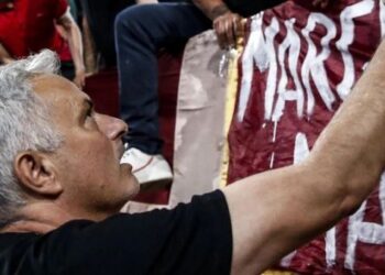 Mourinho: Shqiptarët e meritojnë finalen, na përfshijnë emocionet e tyre. Popull dhe qytet i veçantë