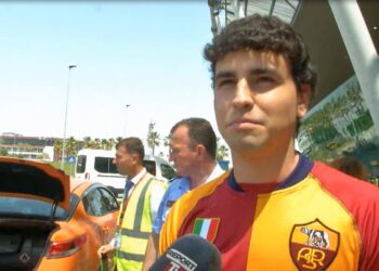 Shtohet “oreksi”/ Tifozi i Romës kërkon nuse shqiptare: Do rrija në Shqipëri nëse do të gjeja një vajzë të mirë
