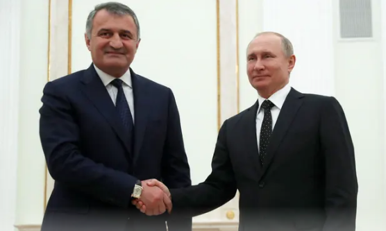 Gjeorgji/ Lideri i Osetisë Jugore shpall referendumin për bashkimin me Rusinë!!