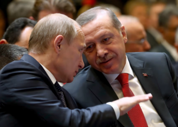 Sinjale pozitive?! Putin telefonatë me Erdogan: Rusia e gatshme të lehtësojë eksportet ushqimore nga portet e Ukrainës