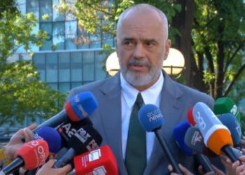 Rama s’përjashton mundësinë që Presidenti të jetë edhe politik: Asnjë kushtëzim, nëse opozita ka ndonjë figurë të pazbuluar…!