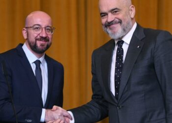 Presidenti i KiE në Tiranë/ Nga pritja që Rama do i bëjë në bulevard, tek takimet kokë më kokë. Axhenda