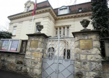 “Shkrimin do t’ia çojmë çeçenëve”/ Gazetari kroat: Po më kërcënonin me vdekje! Ambasada ruse: Merre si të duash