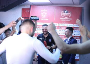 VIDEO/ ”Jam krenar dhe i priviligjuar”/ Traineri i Tiranës, Shehi: Merita e titullit i takon djemve, e donim protagonizmin ndaj Partizanit
