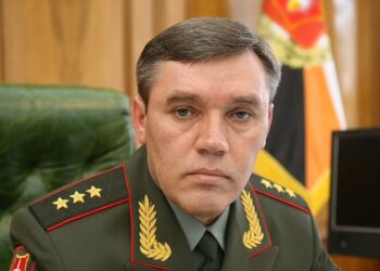 Hakmarrja e “ftohtë” e Putinit ndaj krerëve të ushtrisë për dështimin në Ukrainë