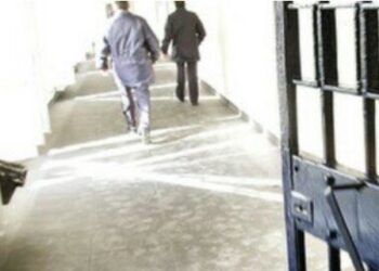 U kthye në Itali pas shumë vitesh, por policia i vë prangat 50-vjeçarit shqiptar, akuzuar për shfrytëzim prostitucioni