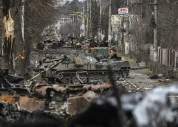 Mbrojtësit e Mariupolit ndryshuan rrjedhën e luftës: Ndërprenë ofensivën ruse në lindje dhe jug