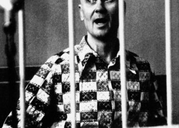 Vrasësi serial më i tmerrshëm: Historia makabre e njeriut që hëngri mishin e 53 viktimave pasi bëri seks me kufomat