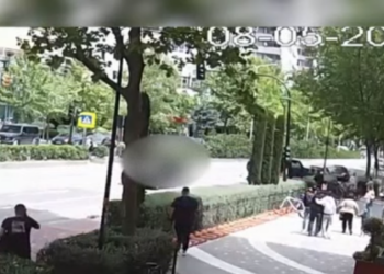 VIDEO/ Pamjet e rënda: Ja momenti kur Ajas Sulejmani merr përpara çiftin dhe foshnjën e tyre 3-muajshe