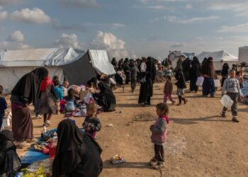 Detaje të reja/ Riatdhesimi i 13 shqiptarëve nga kampi i ISIS, mes tyre dyshohet dhe gruaja e imamit Genci Balla! Operacioni u …!