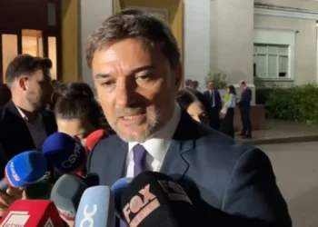 “S’ka nevojë për kulisa”/ Alibeaj i përgjigjet Ramës: Nuk duam një President tangoje, të jetë dikush që pranohet nga të dyja palët