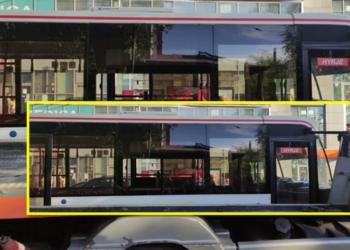 FOTO/ Një tjetër autobus përplaset në Tiranë në mes të bulevardit “Zogu i Parë”, vazhdon “mallkimi”