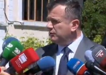 “Nuk pranojmë firma nga katrani me bojë”/ Balla: Do synojmë më shumë se 3/5 e votave për presidentin