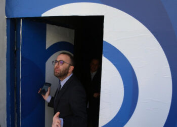 “Kur kërkojmë që presidentin ta propozojë opozita jemi të shitur”/ Bardhi: Ndërsa kur “Rithemelimi”…