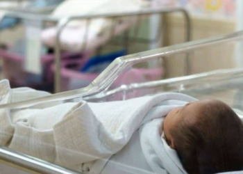 Foshnja 6-muajshe rezultoi pozitive pas testit të kokainës