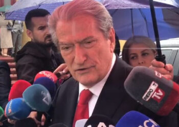 “Të largohet ambasadori rus”/ Berisha pas fjalës së Zelensky: Të anulohen vizat për çdo qytetar rus në Shqipëri